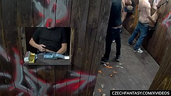 Romanca se fute in draci cu iubitul ei dotat din cluj