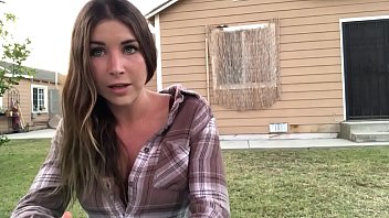 Fete isi arata pizda la camera