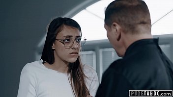 Mama romanca face sex cu fiul ei