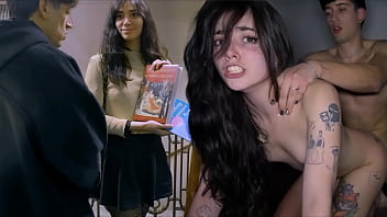 Clipuri fete goale gratis