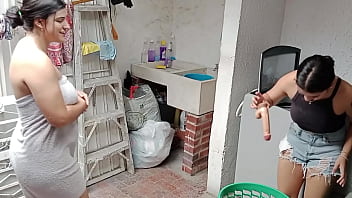 Dimineata tatal se fute cu fiica