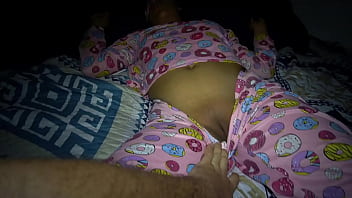 Filme porno varu isi violeaza verisoara